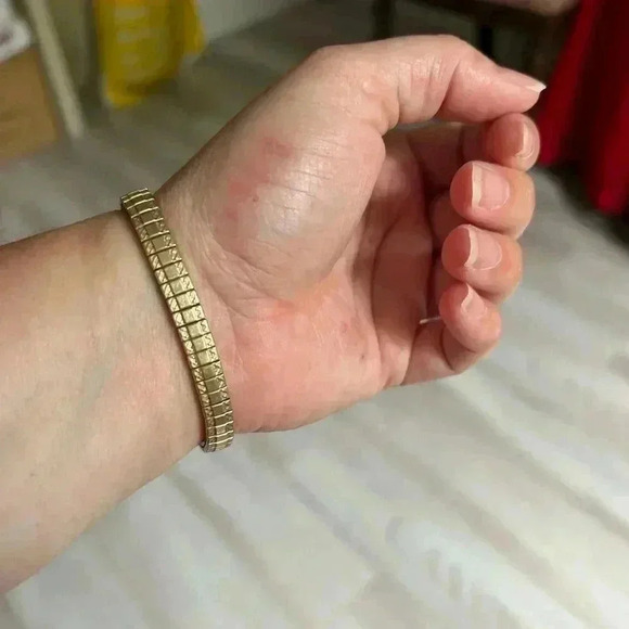 TIMEX GOLD woman analog  watch 1960 VTG stamped Speidel USA on band - Picture 6 of 8